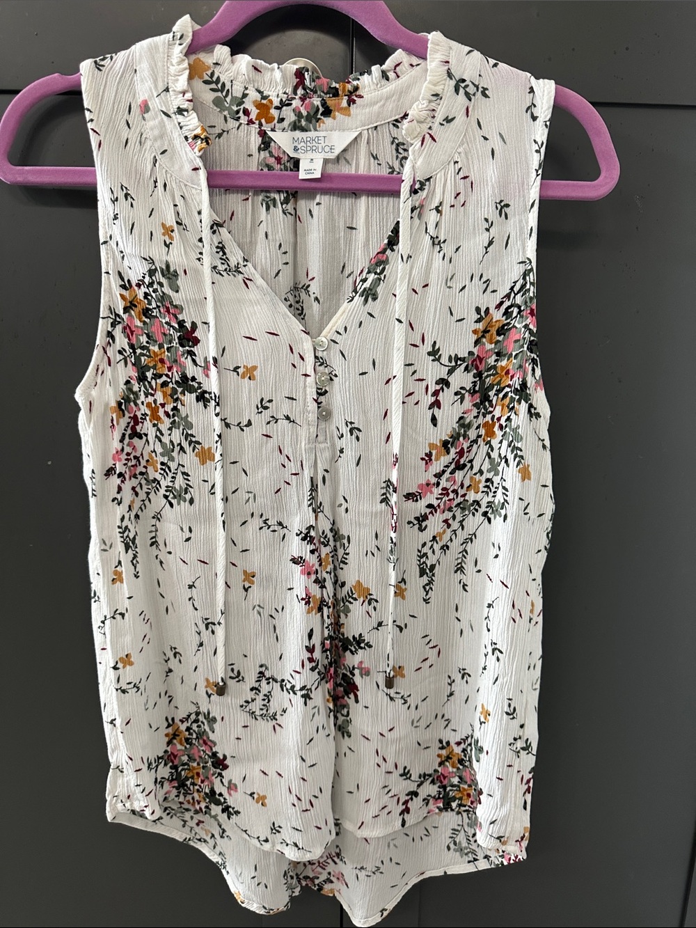 Market & Spruce White Floral Ruffled Neck Sleeveless Top